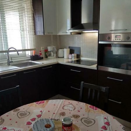 Peraía Nickys Place Perea מראה חיצוני תמונה