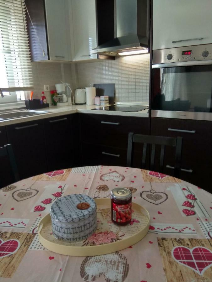 Peraía Nickys Place Perea מראה חיצוני תמונה
